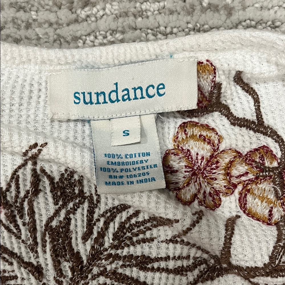Sundance Floral Embroidered Long Sleeve Top - White and Red - Picture 3 of 6